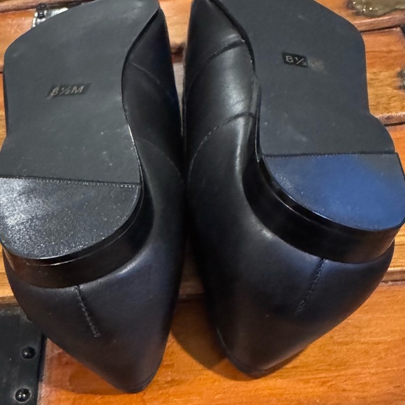 Bandolino Liberty Plaid Loafers in Black,Tan and Red - Picture 4 of 9